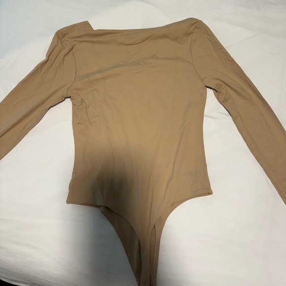 Nuuds long sleeve bodysuit with a scoop neck - Picture 5 of 7